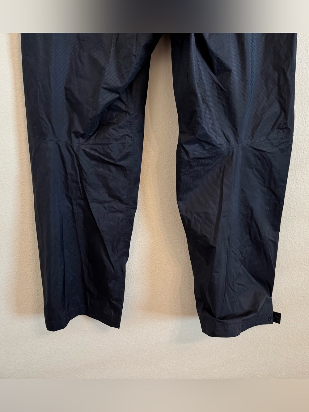 REI Co-Op Women Black Rain Track Pants Size Medium Short Pants - Picture 8 of 14
